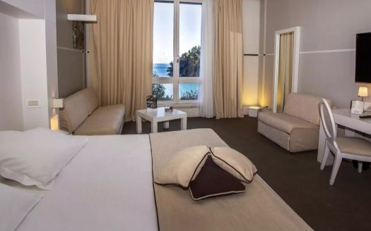 HOTEL PICCOLO